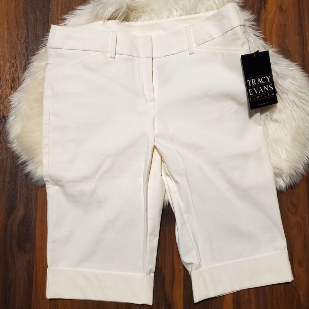 NWT Dress Capris